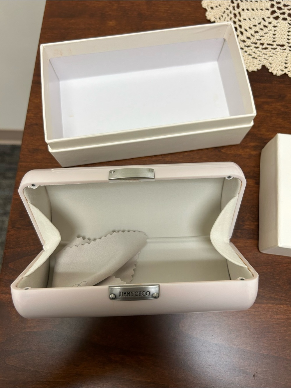 Jimmy Choo Light Cream Glossy Eyewear Case with gray gift bag. - Picture 5 of 9
